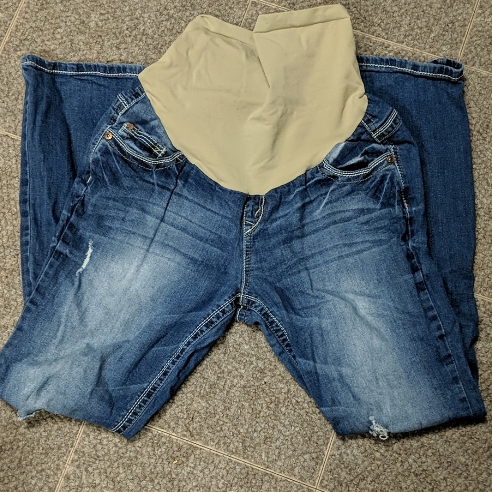 Wallflower Distressed Maternity Jeans